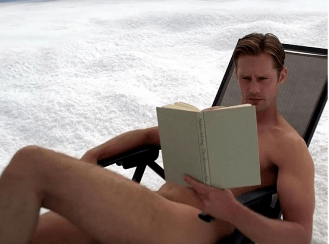 Alexander Skarsgård nudo nello spot di True Blood